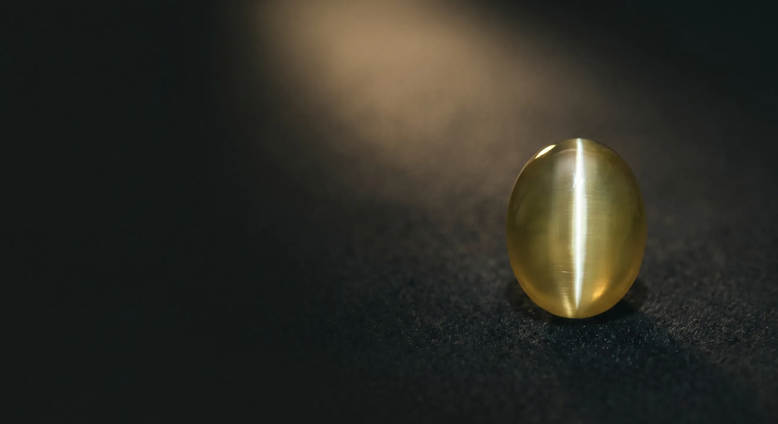 Cat's Eye Chrysoberyl from Sri Lanka: A 2026 Buyer's Guide